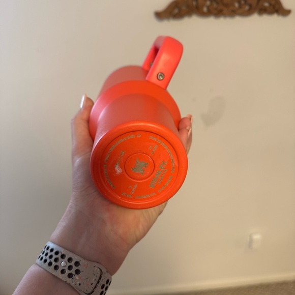 Stanley Vibrant Orange Travel Tumbler, 40oz - Picture 5 of 7